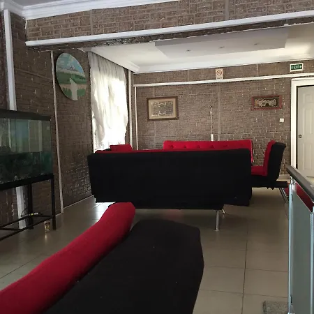 Arslanturk Ada Buti̇k Kusadası