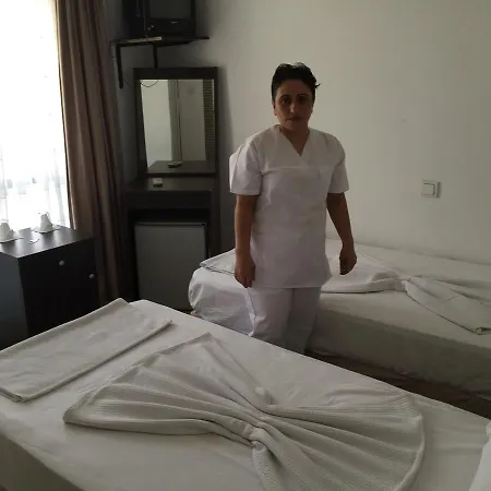 汽车旅馆 Arslanturk Ada Buti̇k 2*