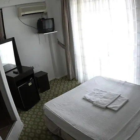 汽车旅馆 Arslanturk Ada Buti̇k 库萨达斯