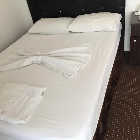 Arslanturk Ada Buti̇k 2* Kusadası