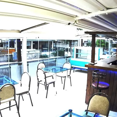 Arslanturk Ada Buti̇k Kusadası