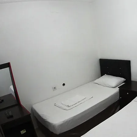 Arslanturk Ada Buti̇k Motell Kusadası